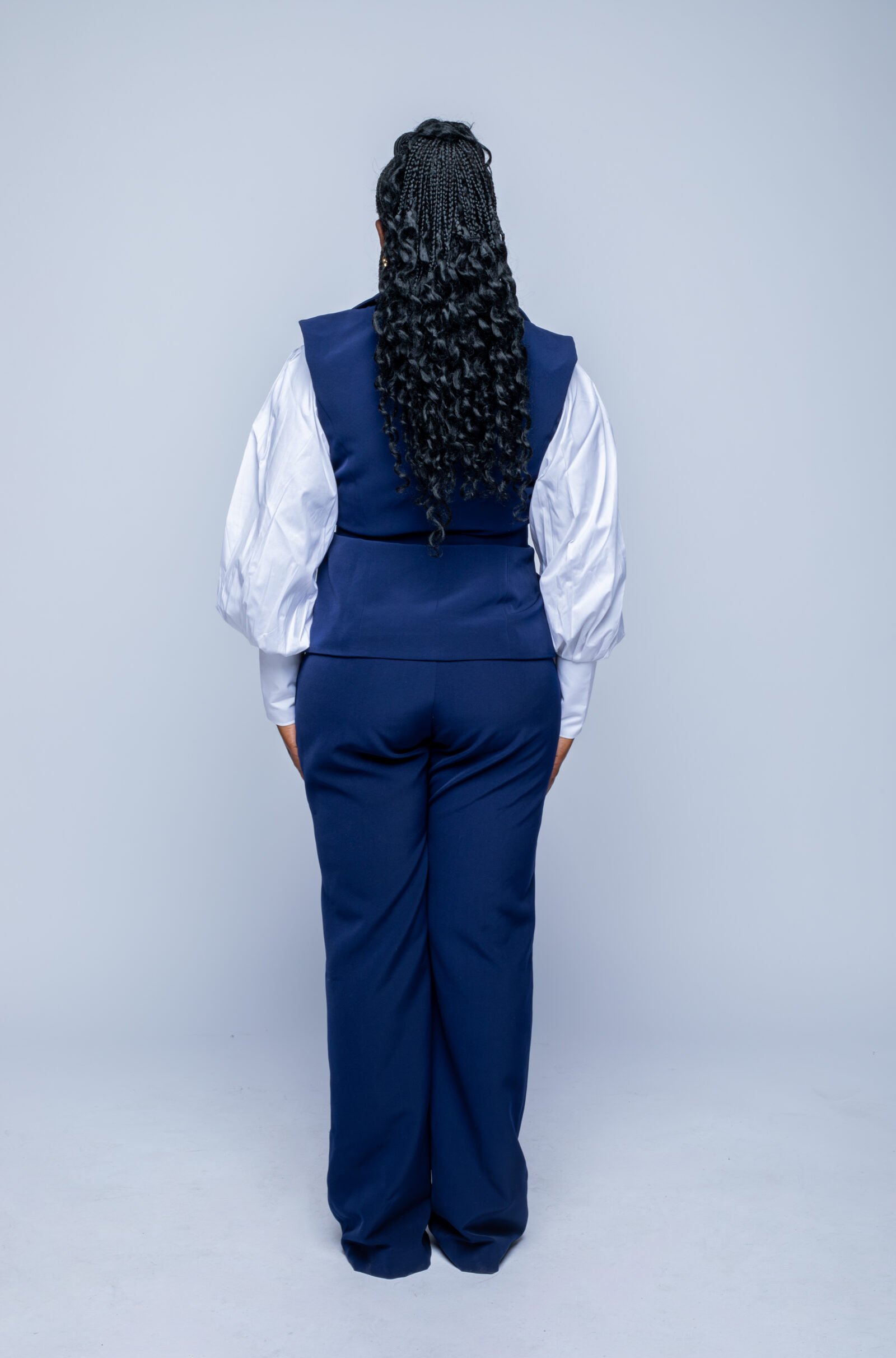 ensemble coordonné bleu majesté – commandante déborah