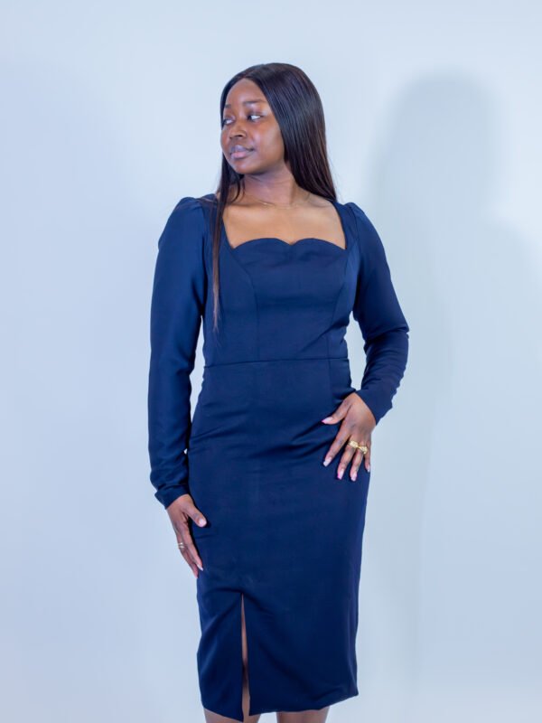 robe décolleté souverain – reine myriam